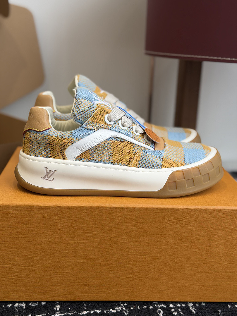 L*V TILTED Sneaker