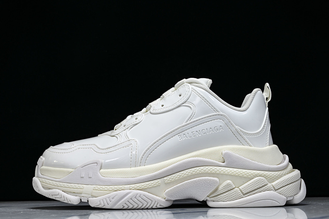 Ba1en*iaga Triple S W2PAA-9000