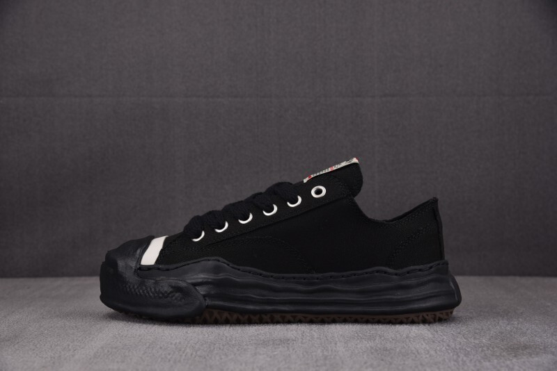 Ma1s0n Mihara Sneakers