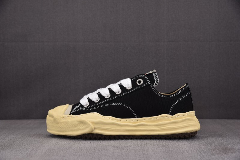 Ma1s0n Mihara Sneakers