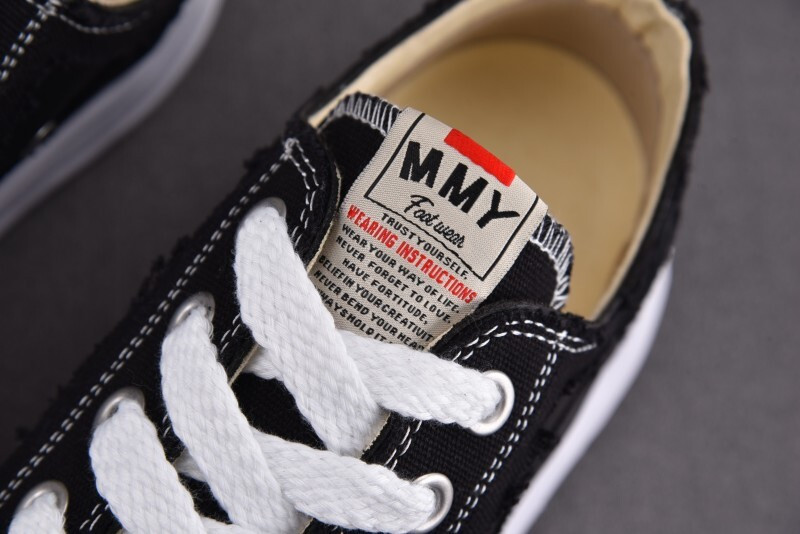 Ma1s0n Mihara Sneakers