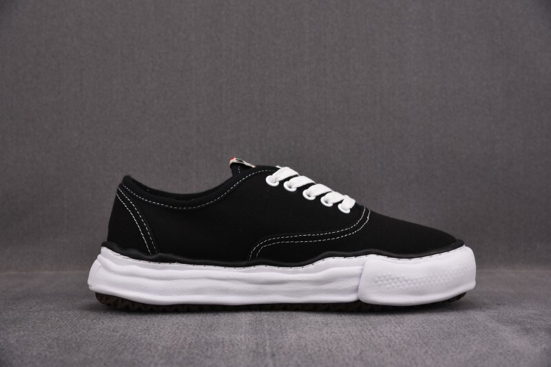 Ma1s0n Mihara Sneakers