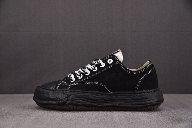 Ma1s0n Mihara Sneakers