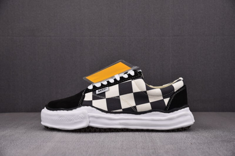 Ma1s0n Mihara Sneakers