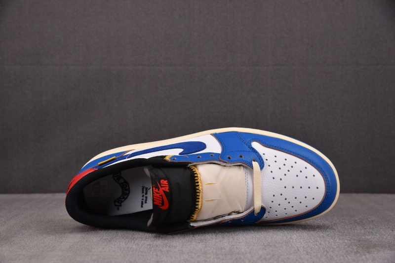 Un x Air Jordan 1 Retro Low OG Summit White HQ6998-106