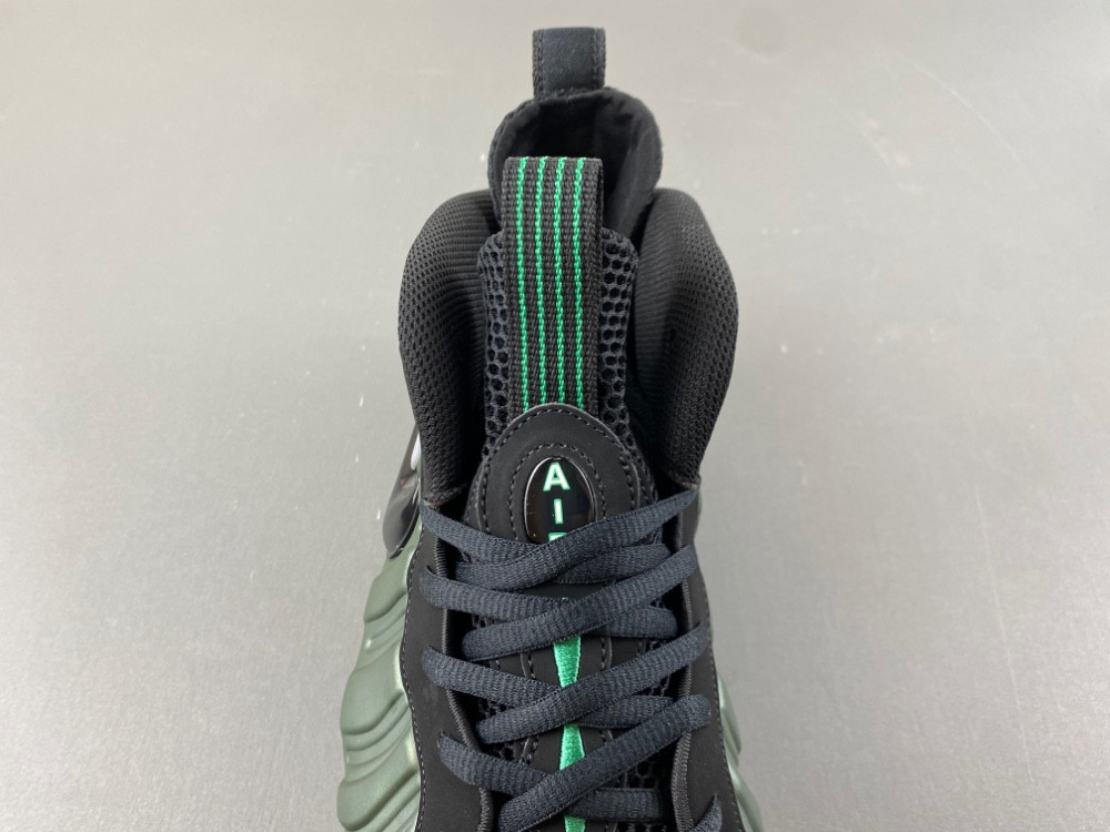Nike Air Foamposite Pro “Pine Green” HF0794-300