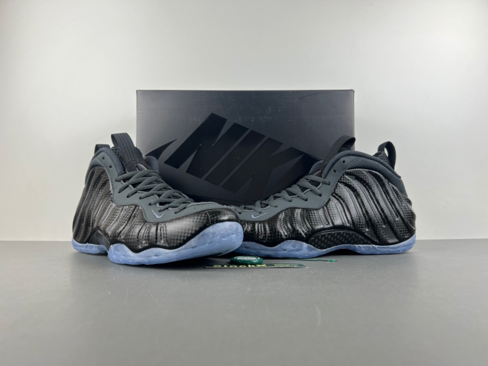 Nike Air Foamposite One “Carbon Fiber” HF2902-002