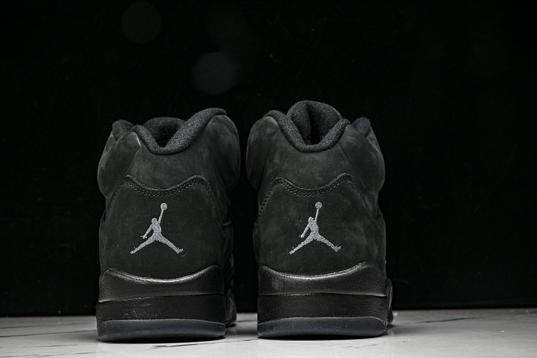 Air Jordan 5 Retro "Black Cat" FZ2239-001