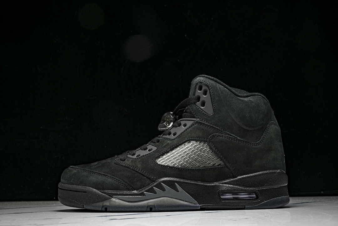 Air Jordan 5 Retro "Black Cat" FZ2239-001