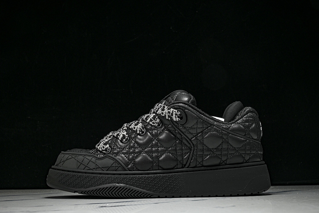 DR B9S Sneaker