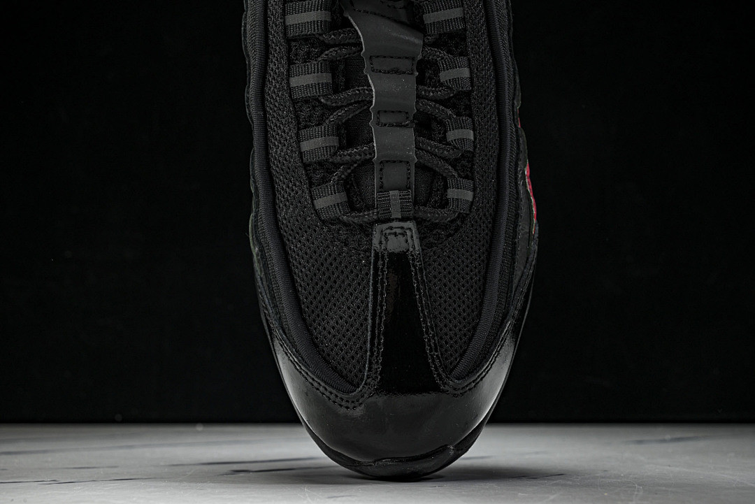 NK Air Max 95 SP Undefeated Black IB4453-001