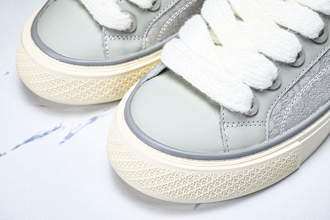 DR B33 Sneaker