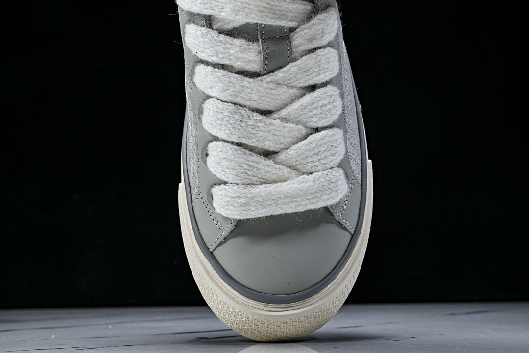 DR B33 Sneaker