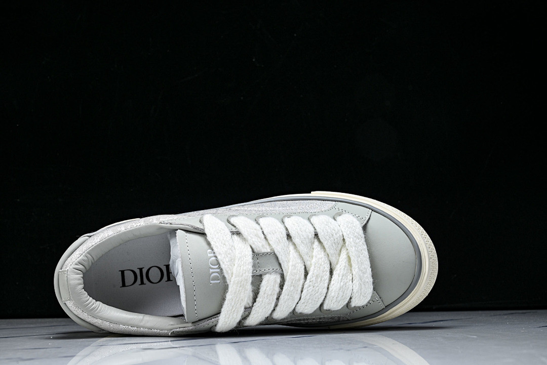 DR B33 Sneaker