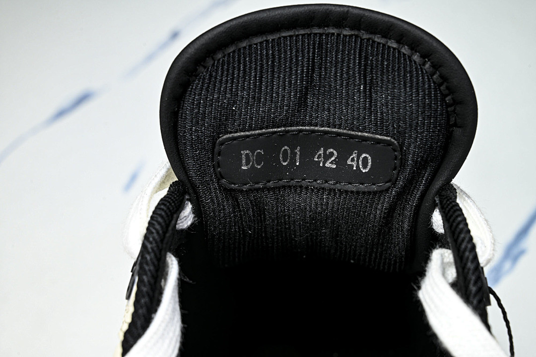 DR B27 Sneaker