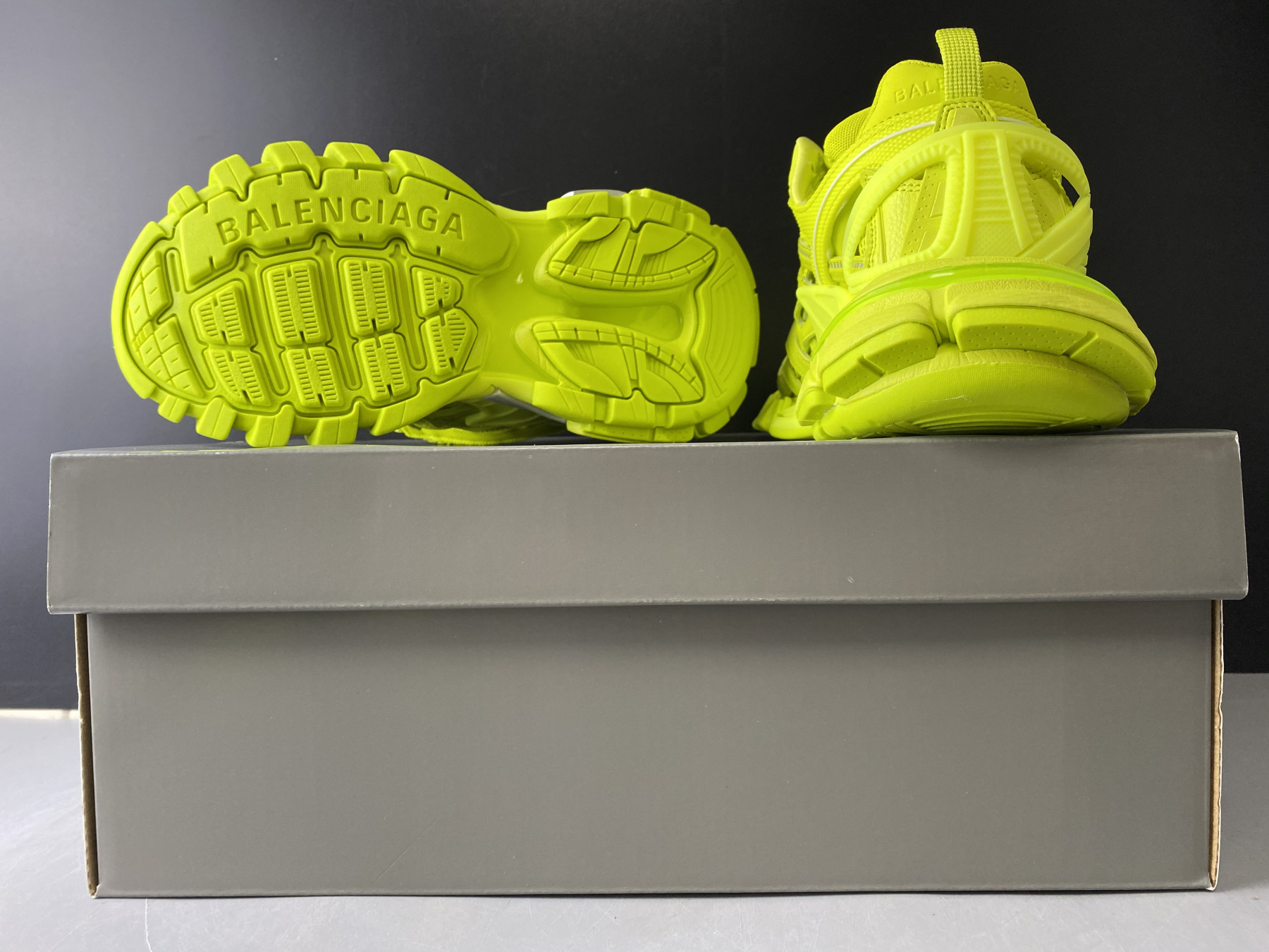 BLCG Track 2.0 568615-W2GN5-5818