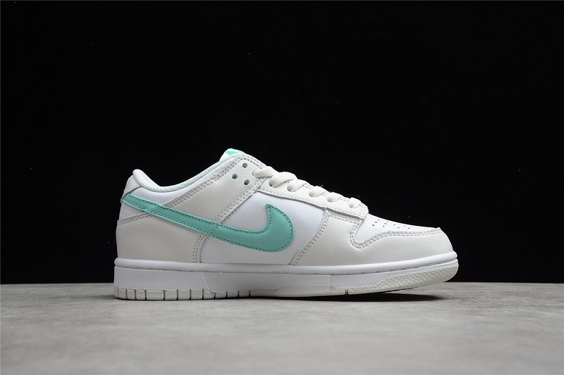 Nike Dunk Low Tropical Twist (GS) CW1590-101