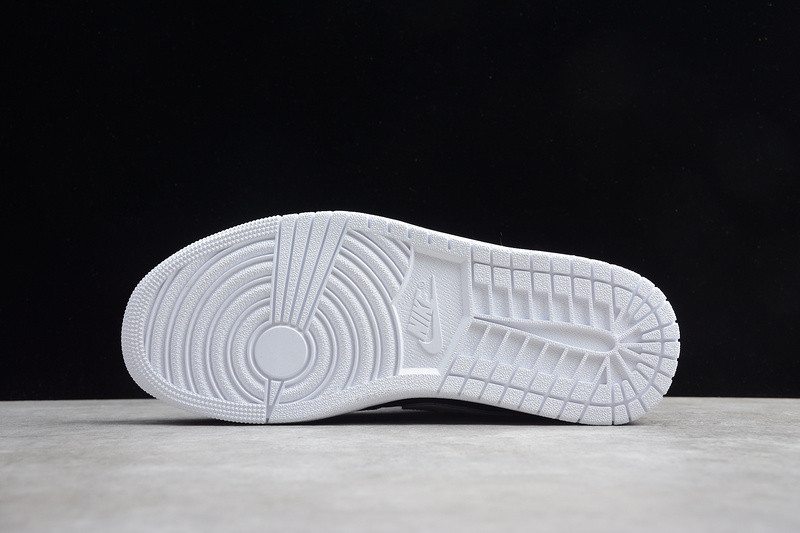 Jordan 1 Mid Black Noble Red BQ6472-016