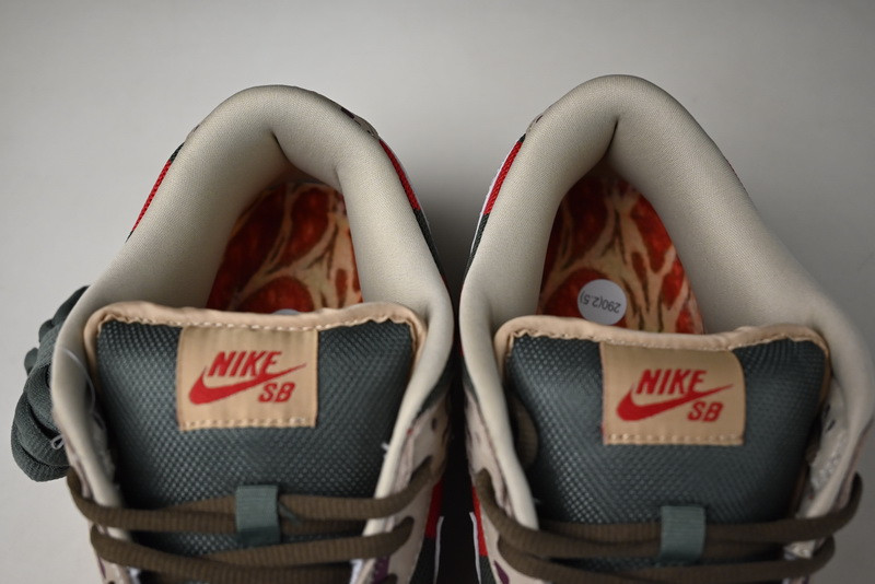 Nike SB Dunk Low Freddy Krueger 313170-202