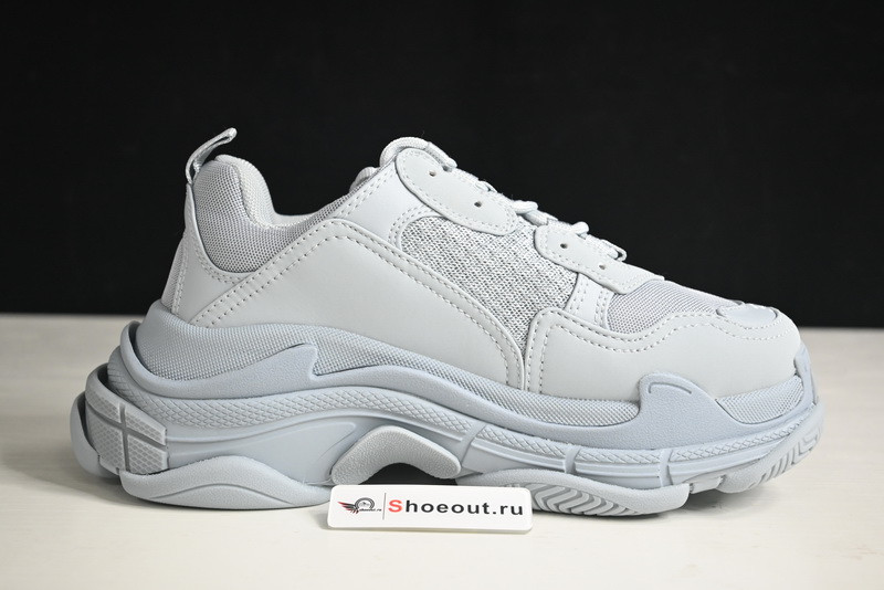 Ba*len*cia*ga triple s  524039 w2fw1 4700