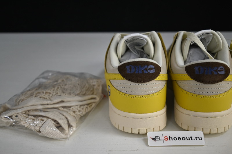 Nike Dunk Low “Banana” DR5487-100