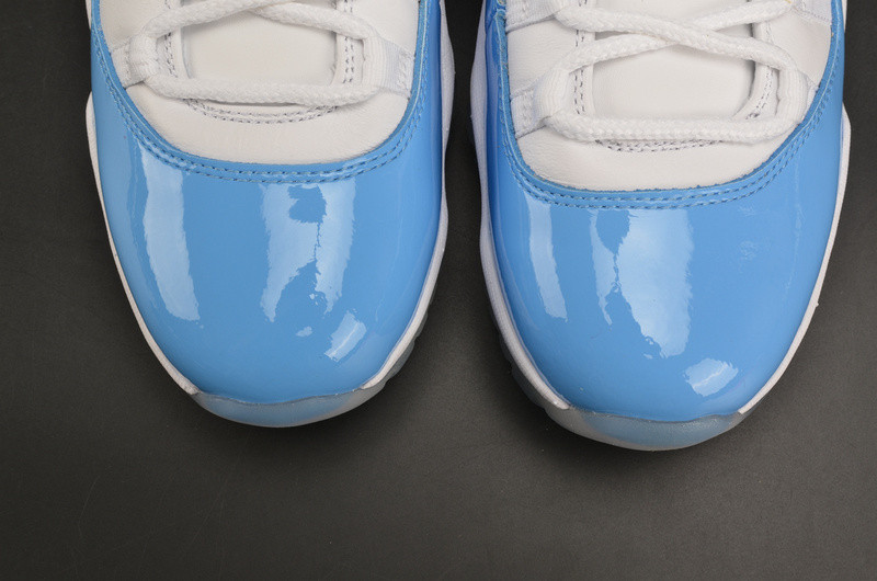 AIR JORDAN 11 RETRO LOW "CAROLINA 2017 RELEASE" mens 528895-106