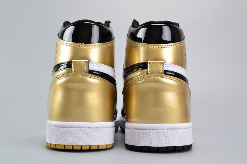 Air Jordan 1 Retro High OG NRG ComplexCon “Top 3 Gold” 861428-001