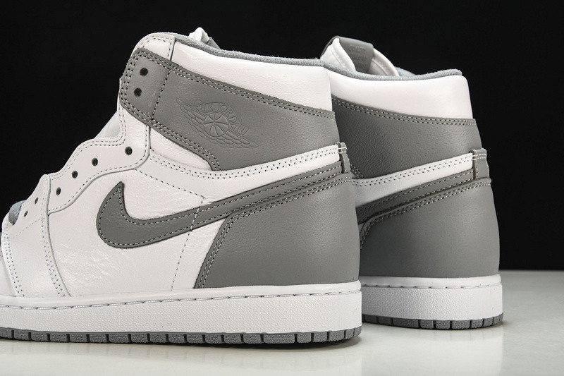 Air Jordan 1 High OG “Stealth” 555088-037