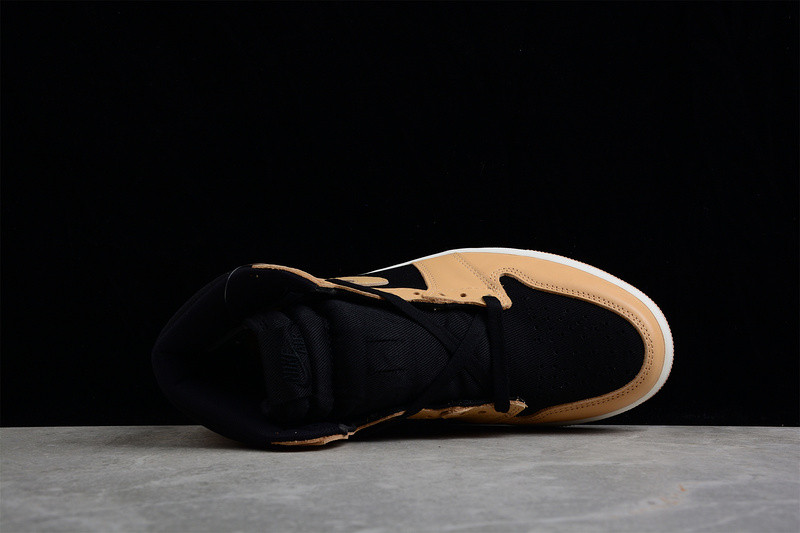 Air Jordan 1 High OG “Heirloom” 555088-202