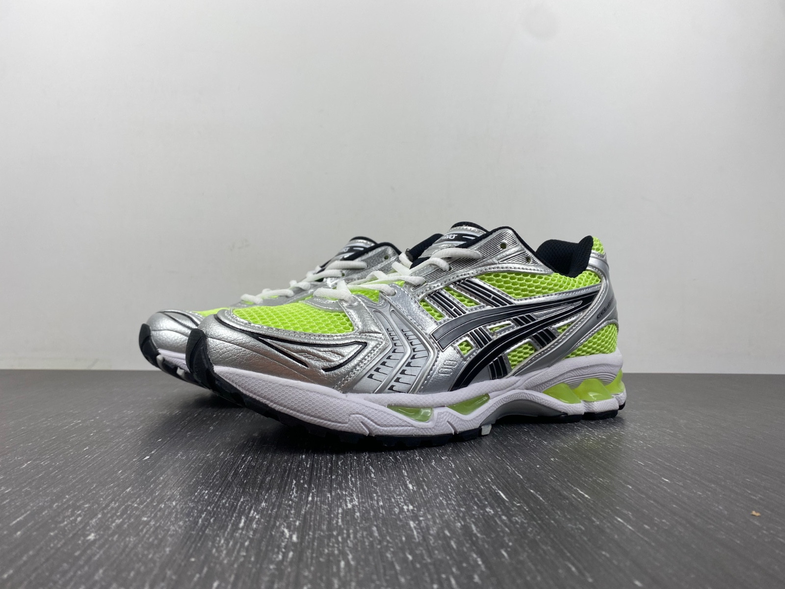 As*ic*s gel-kayano 14  1201a019-751