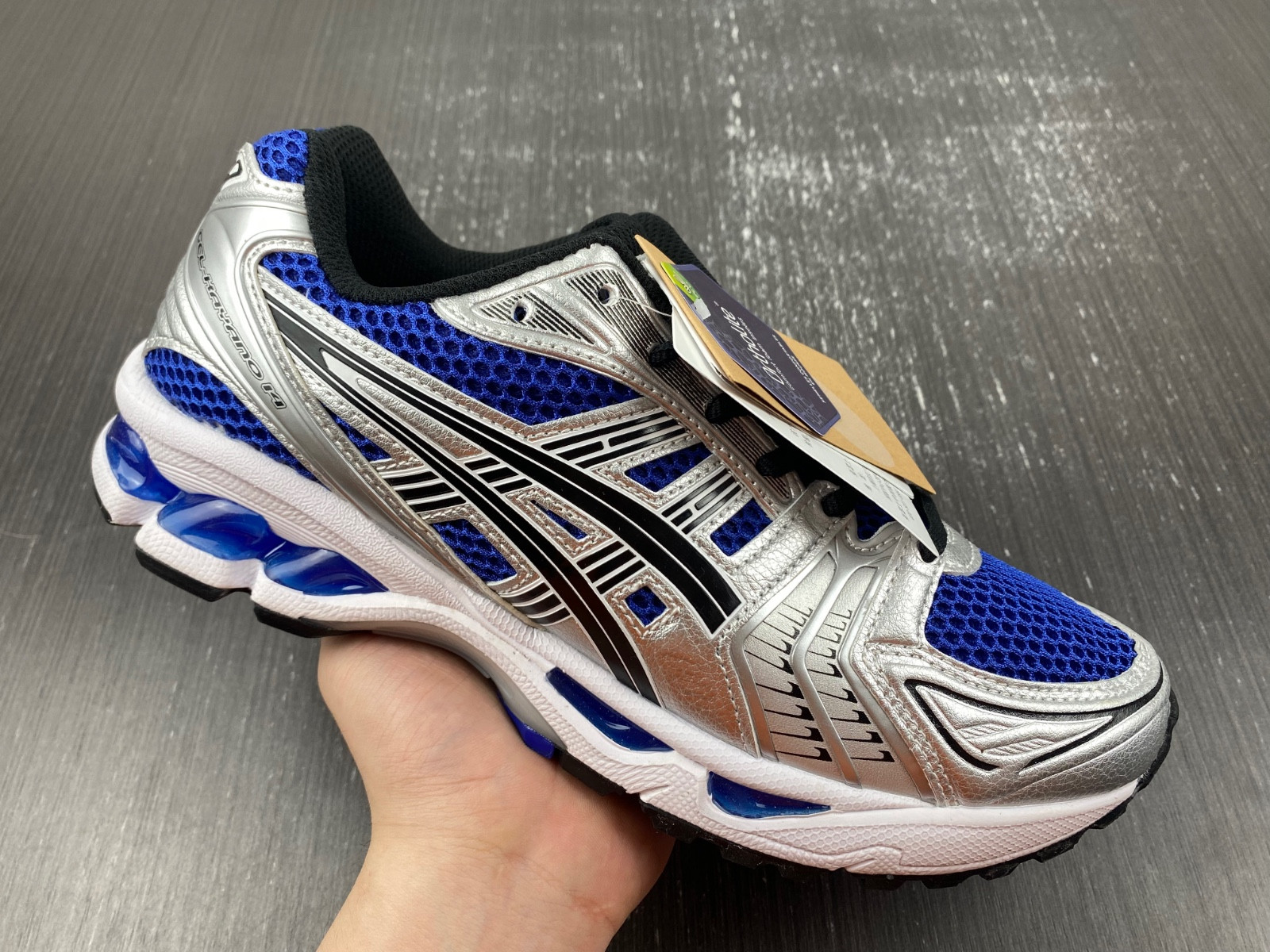 As*ic*s gel-kayano 14  1201a019-401