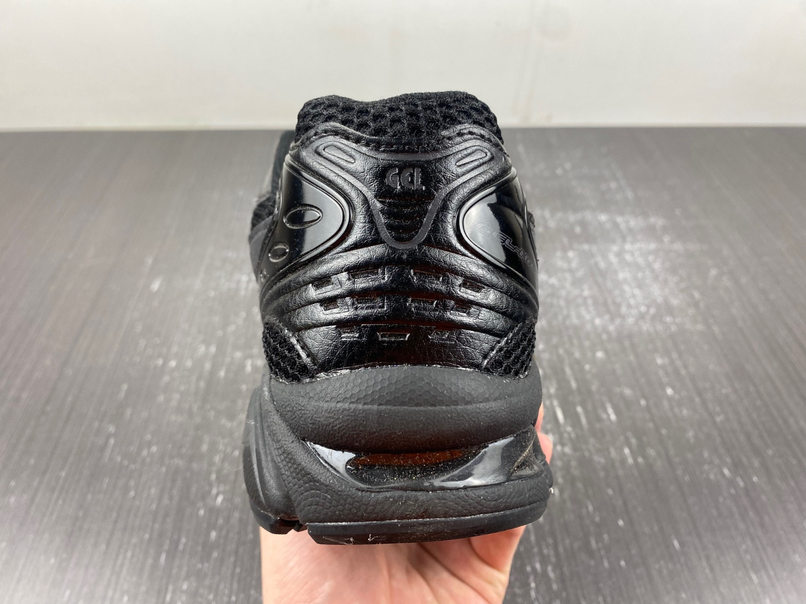 As*ic*s gel-kayano 14  1201a019-001