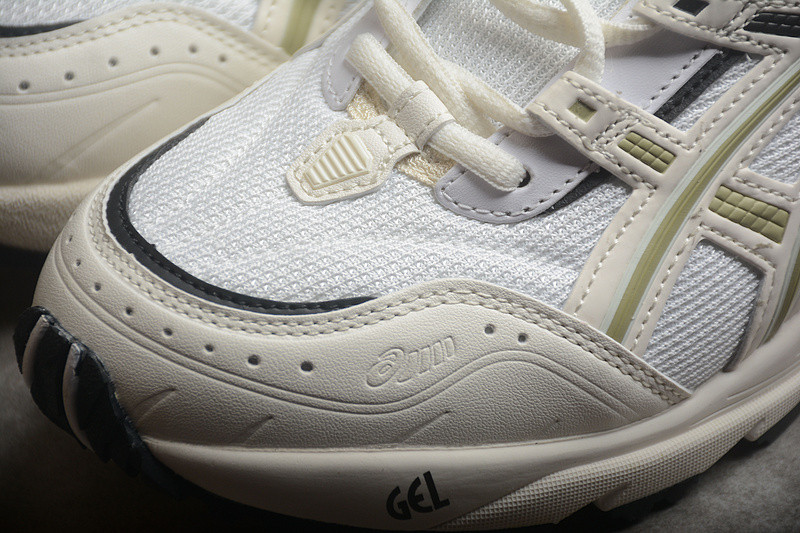 As*ic*s gel-1090 1203a243-028