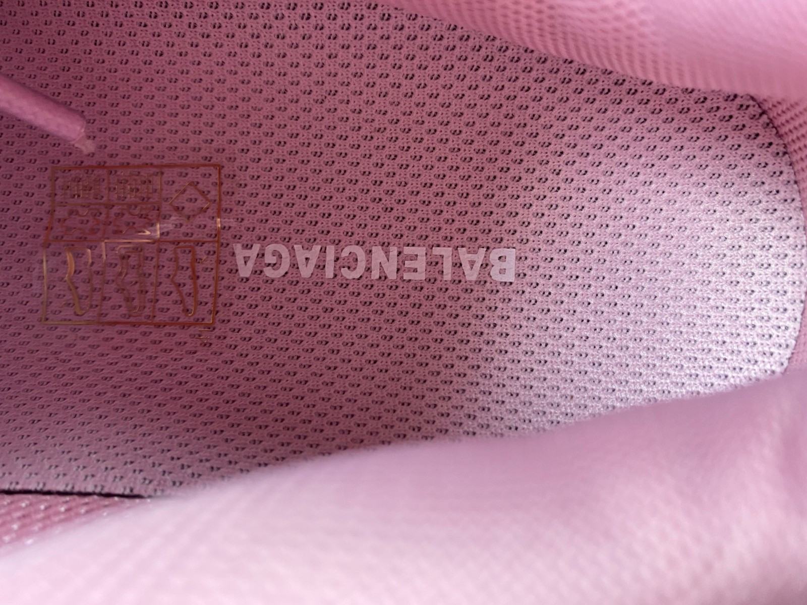 BLCG Triple S 524039-W3CN3-5000