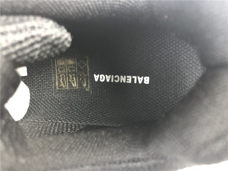 BLCG Triple S 524039-W2FW1-1976