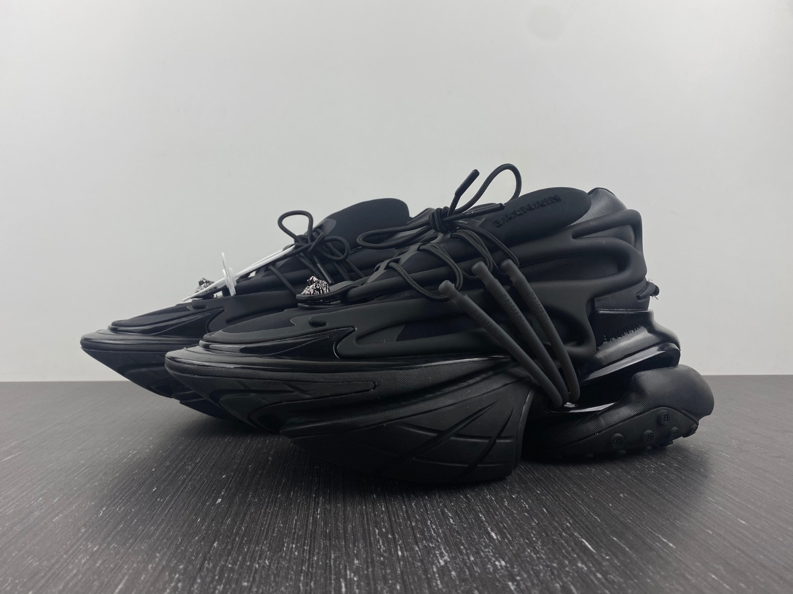 BALMAIN Black BLM1129