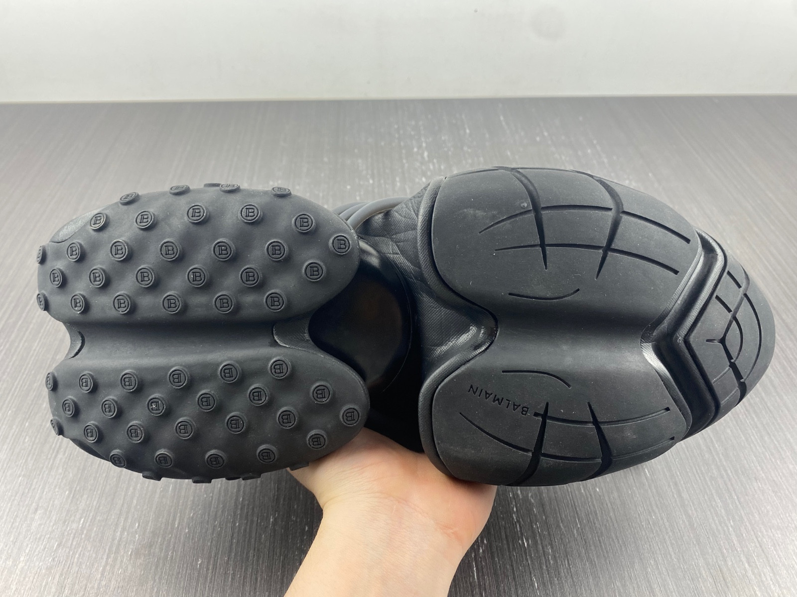 BALMAIN Black BLM1129