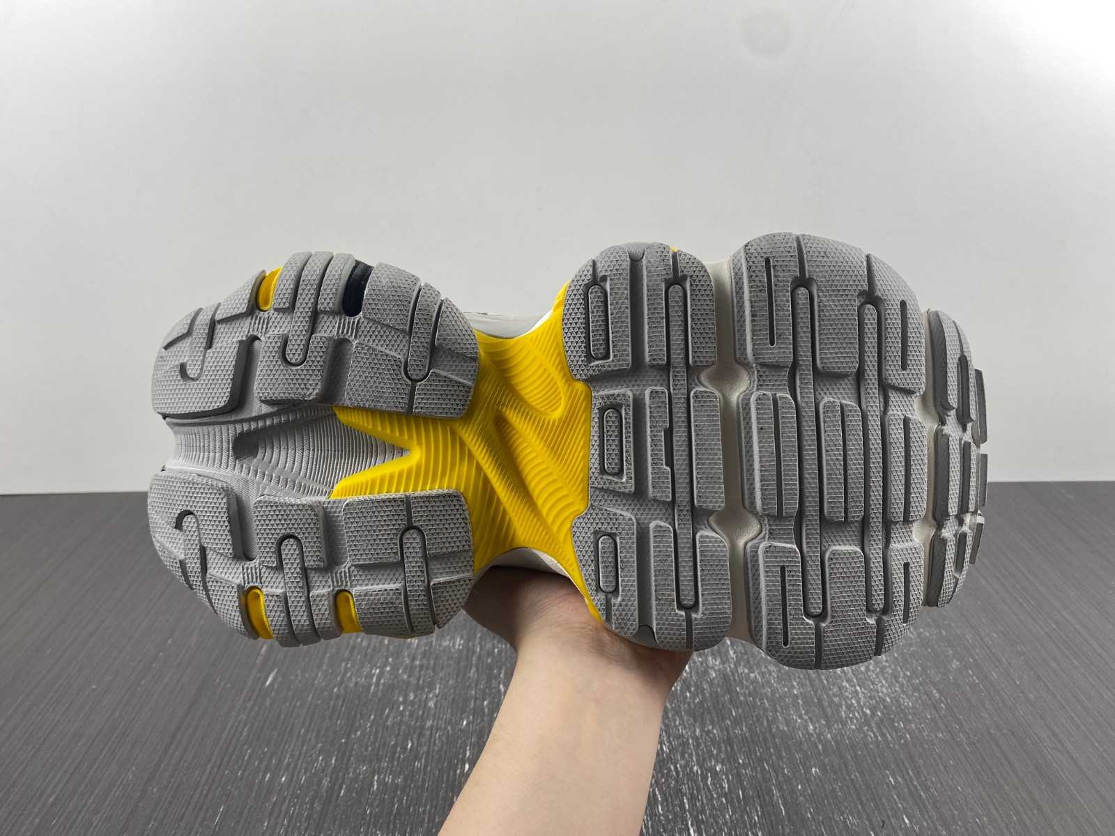 Ba*len*cia*ga cargo  784341 w2mv1 1170