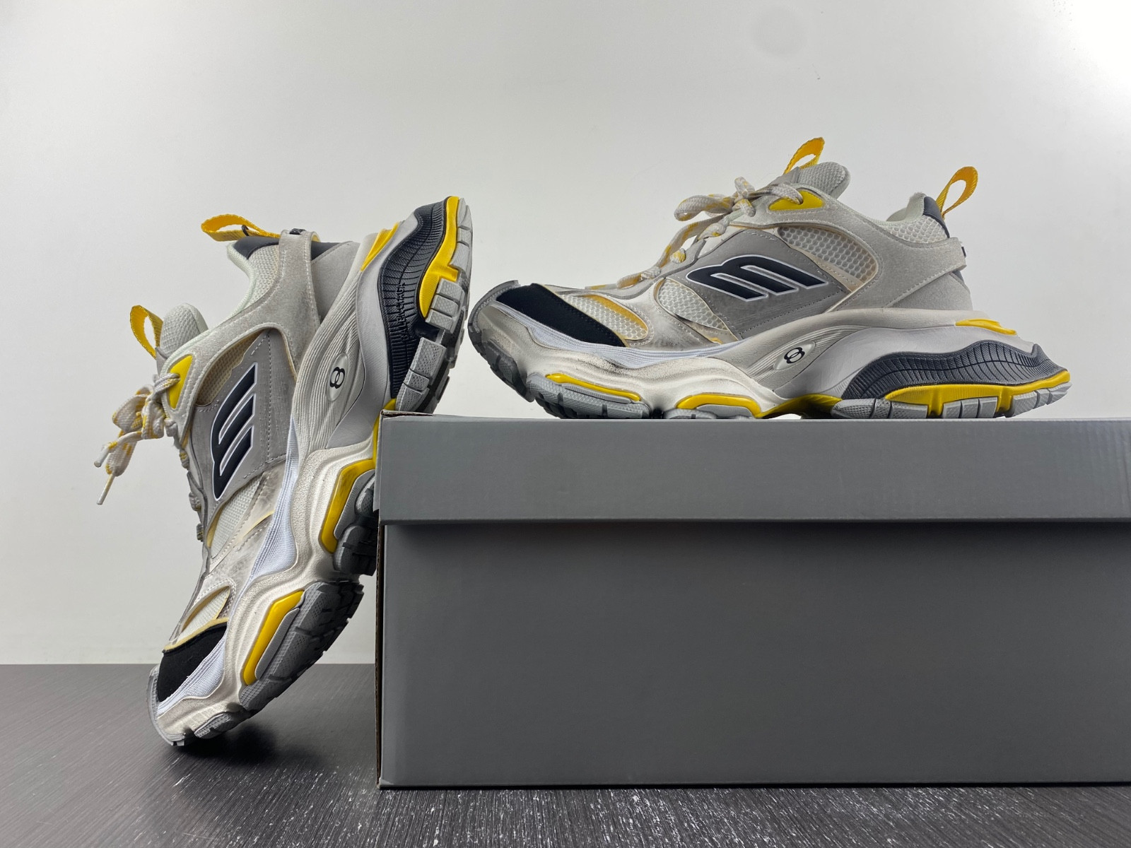 Ba*len*cia*ga cargo  784341 w2mv1 1170