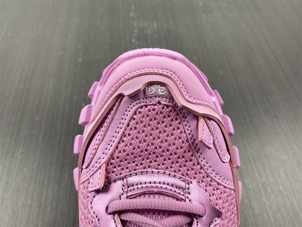 Ba*len*cia*ga track.3 sneaker in pink 700873w3rf15090