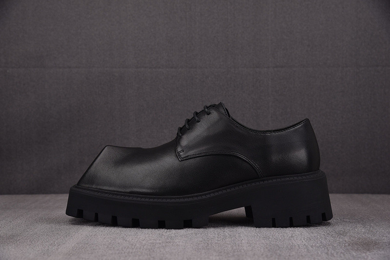 Ba*len*cia*ga hummer