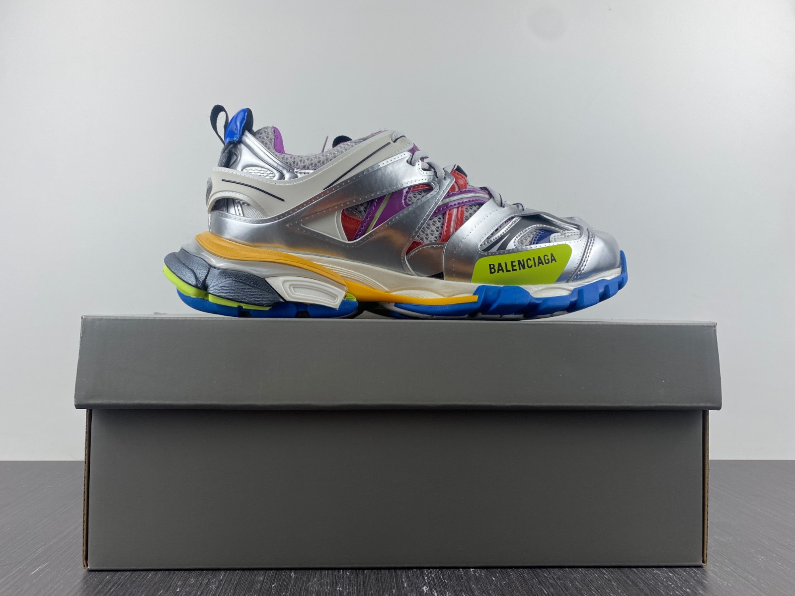 Ba*len*cia*ga track  542023 w2f5a b123