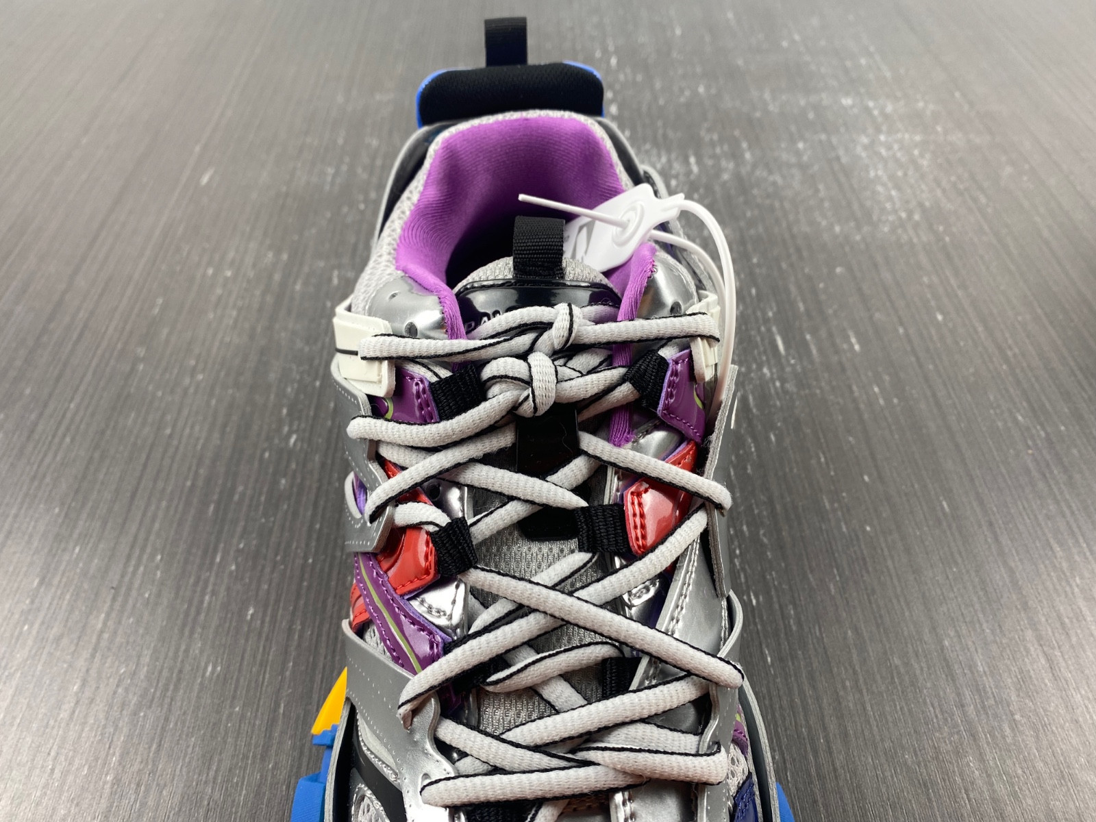 Ba*len*cia*ga track  542023 w2f5a b123