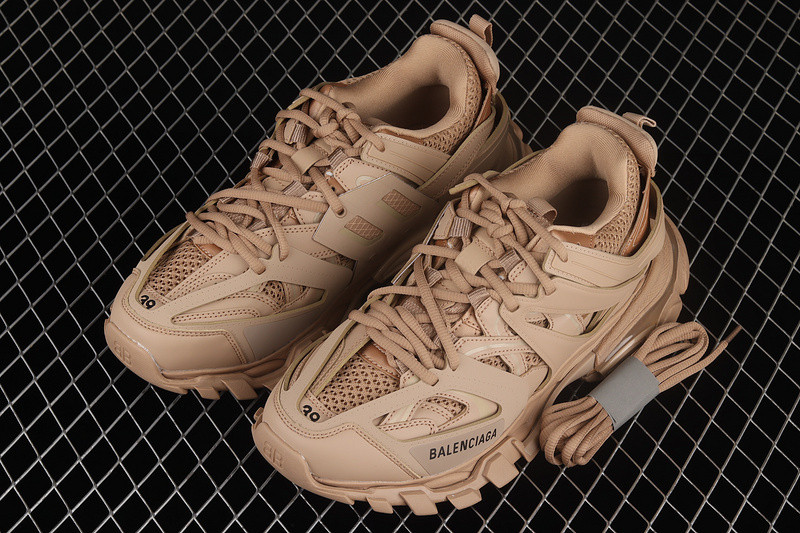 Ba*len*cia*ga track w1gb12156