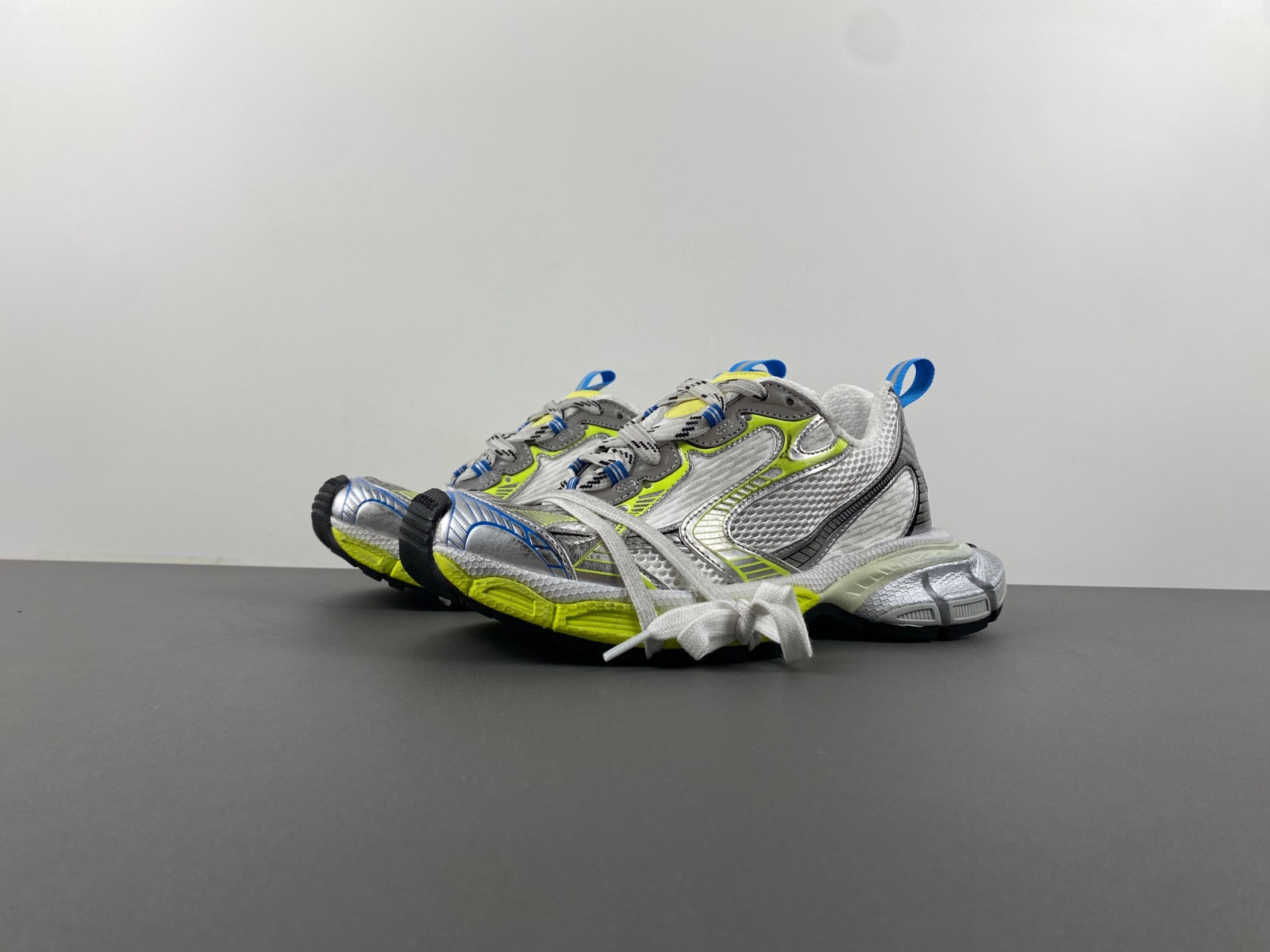 Ba*len*cia*ga phantom sneaker 734731 w3xl5 9074