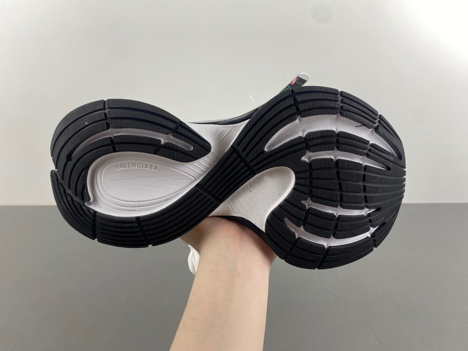 Ba*len*cia*ga runner 793945 wflgy 9100