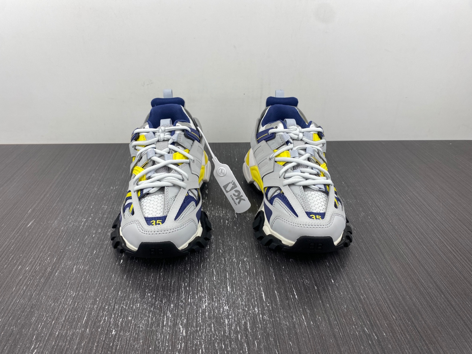 Ba*len*cia*ga track  542436 w3ac4 9471