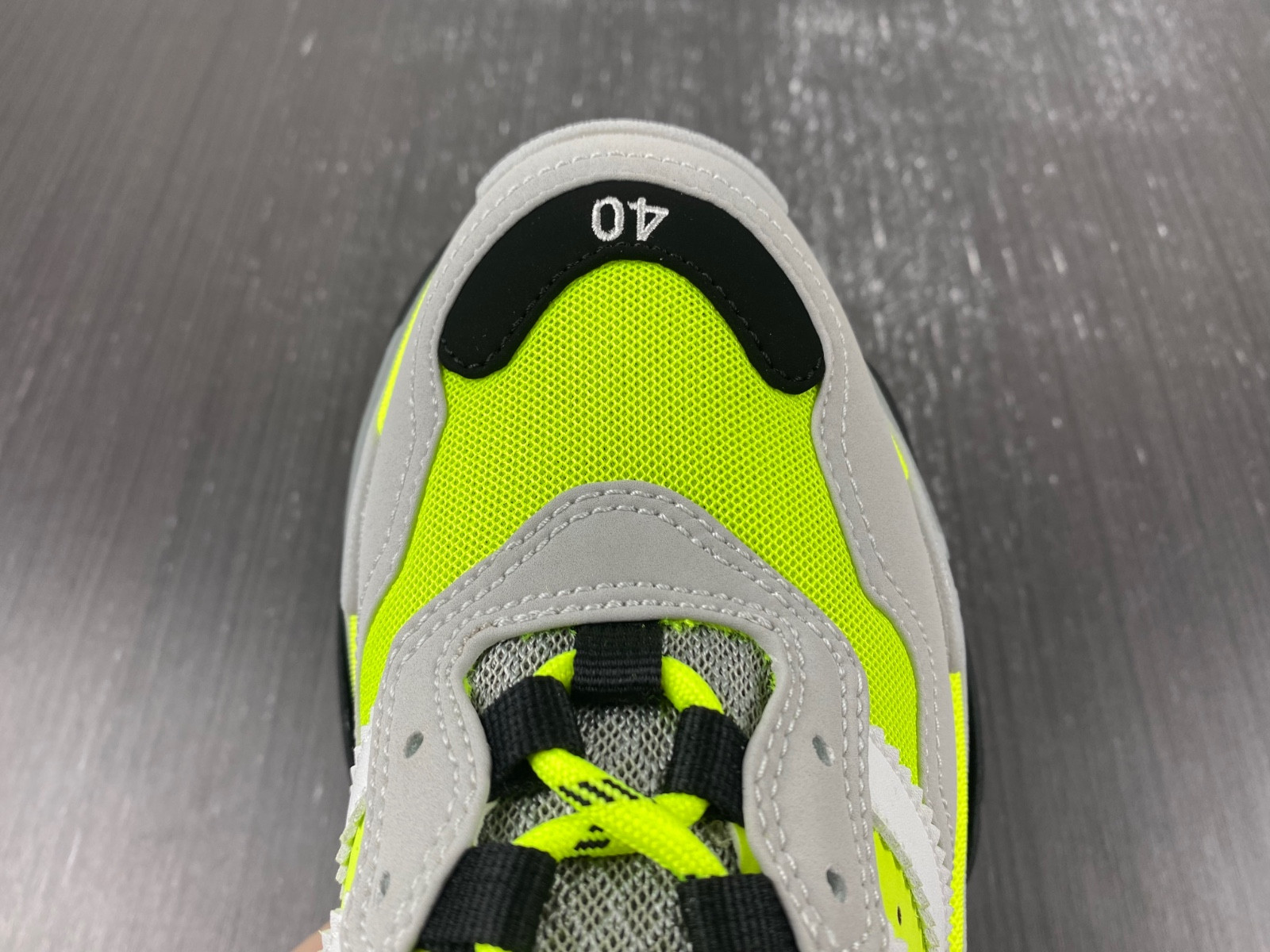 Ba*len*cia*ga triple s  712821 w2zb5 7512