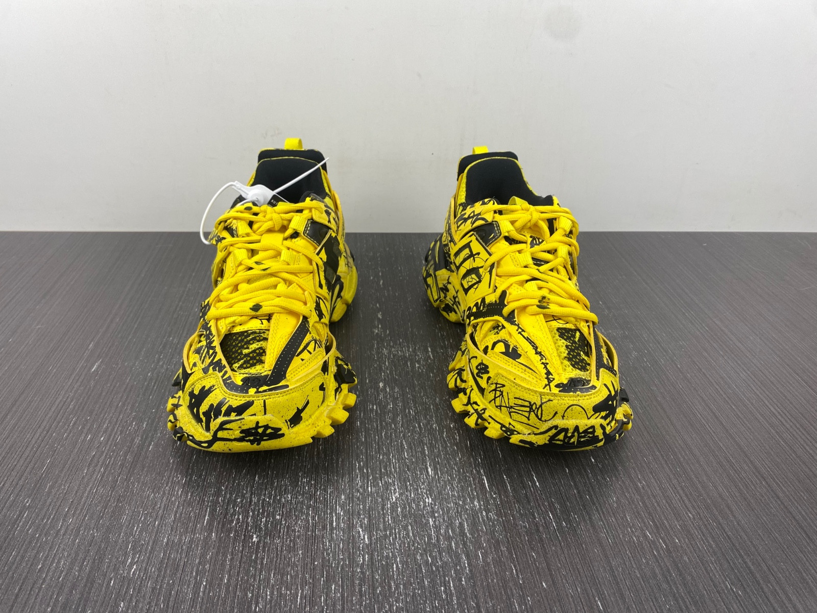 Ba*len*cia*ga track  542023 w3rra 7810