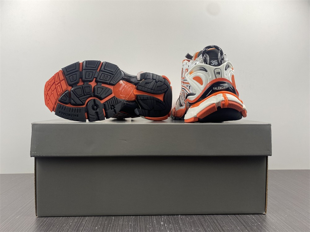 Ba*len*cia*ga runner  677402 w3rb7 9051